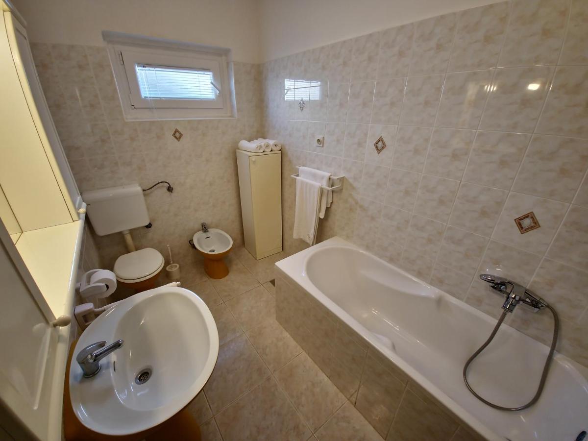 Apartments Cacija Trogir Eksteriør billede